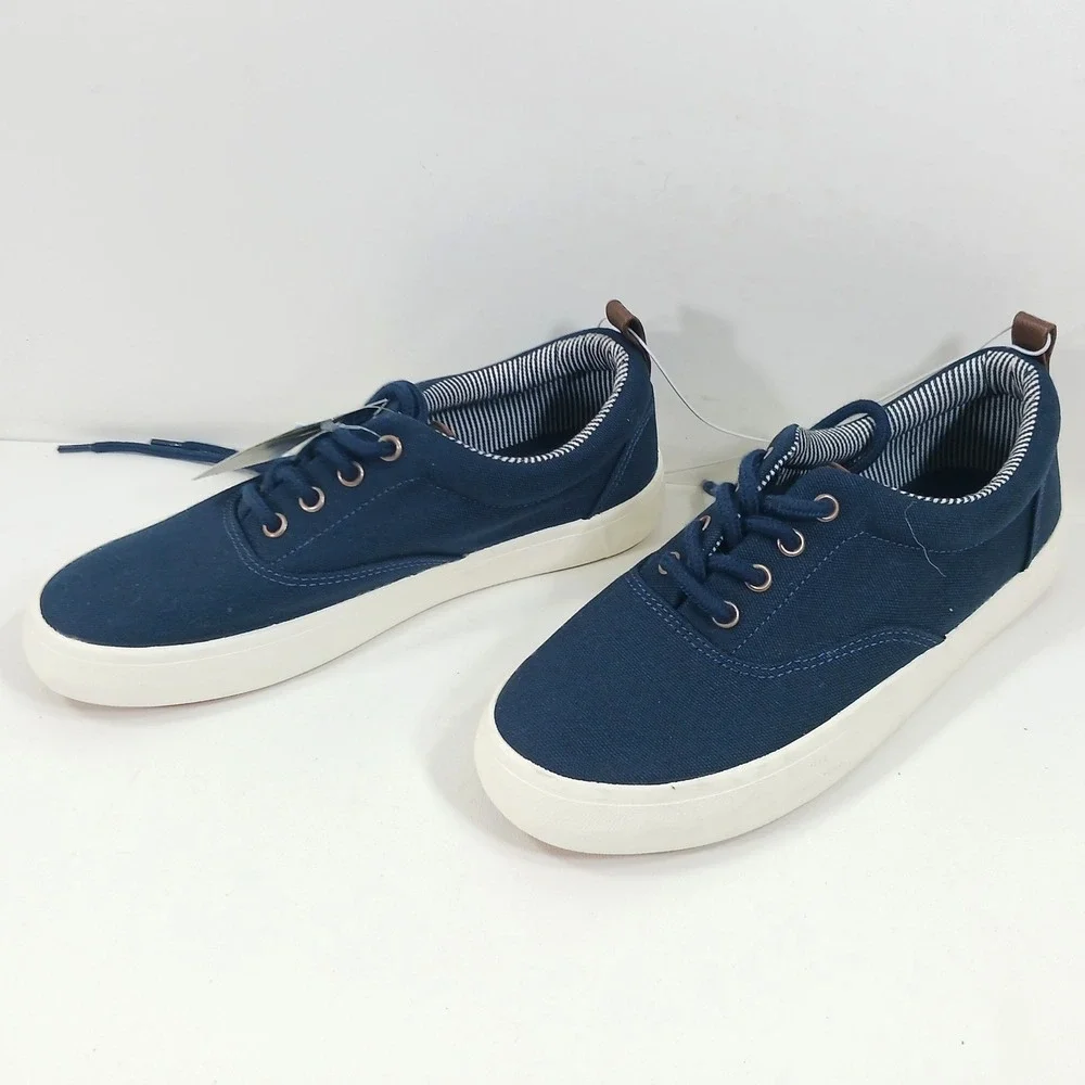 Cat & Jack Kids Navy Blue Canvas Low Top Lace Up Sneakers Size 4 Jett